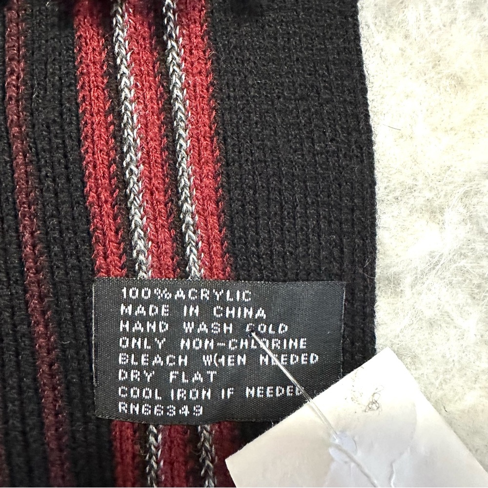 Charter Club Red Cashmere Scarf Set 2. - Picture 5 of 5